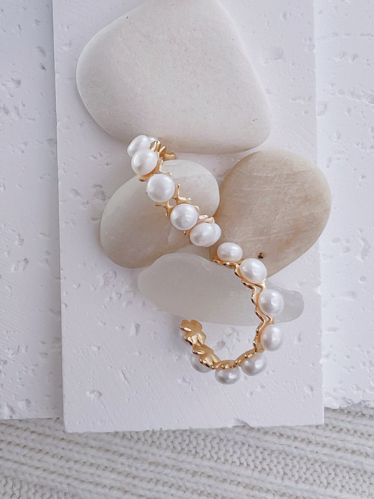 Pearl Pearl! -  Golden Wreath Button Pearl Hoop Earrings