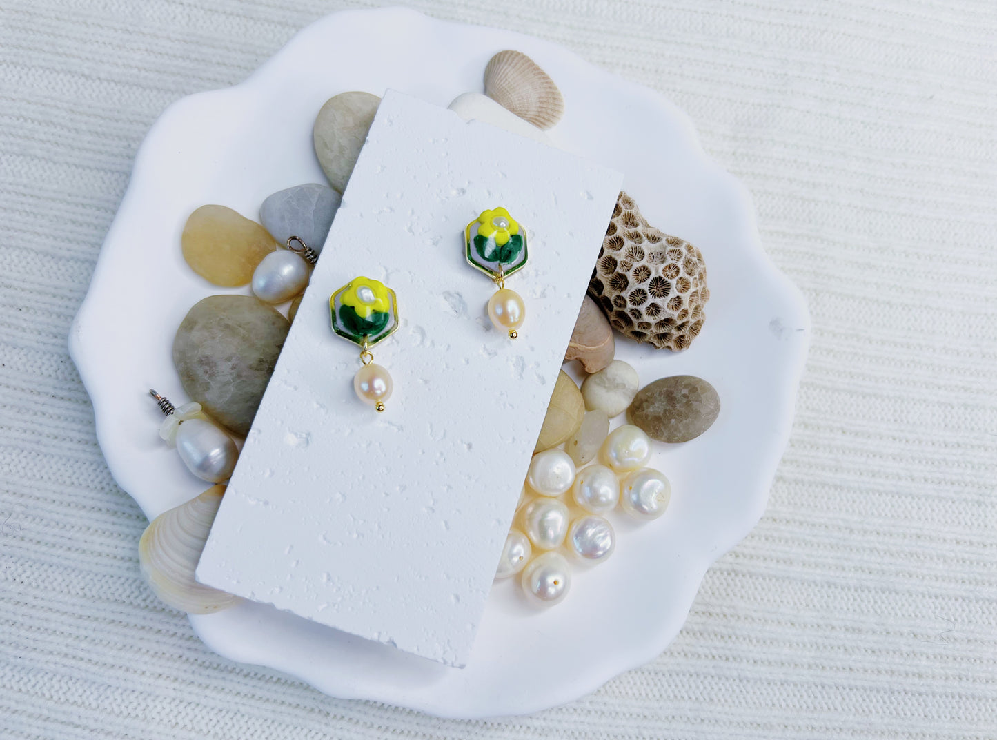 Lemon Lemon! - Little Yellow Flower Pearl & Polymer Earrings