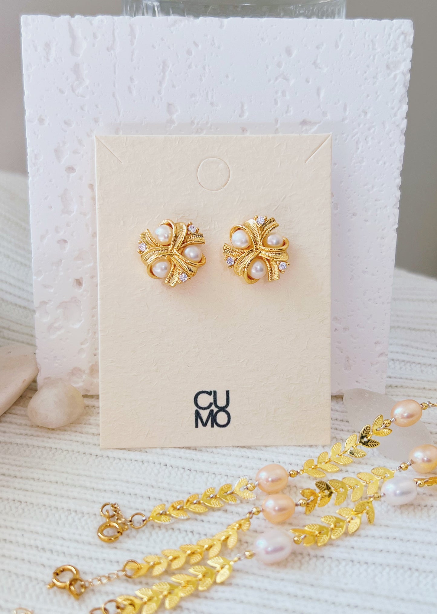 Pearl Pearl! -  Three-petaled Flower Pearl Earrings