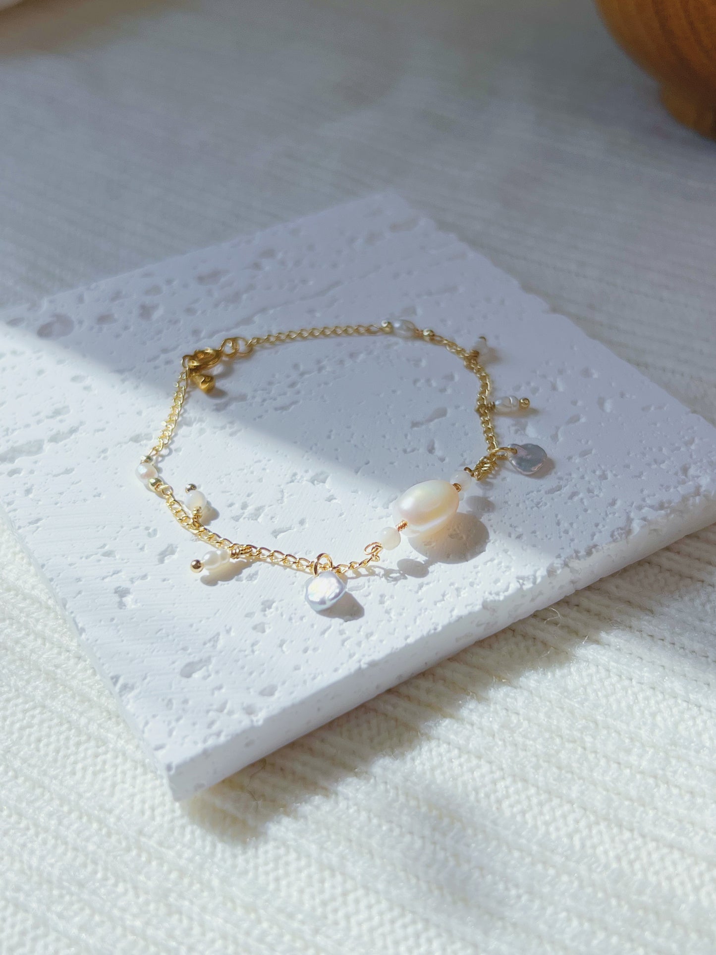 Pearl Pearl! -  Pearl Stars Baroque Golden Bracelet