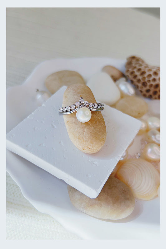 Pearl Pearl! -  Adjustable Big Crown Zircon Pearl Ring