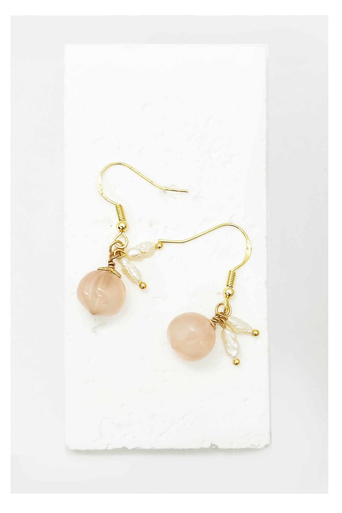 Pearl Pearl! -Cumo Crystal Peach Seawater Pearl Earrings