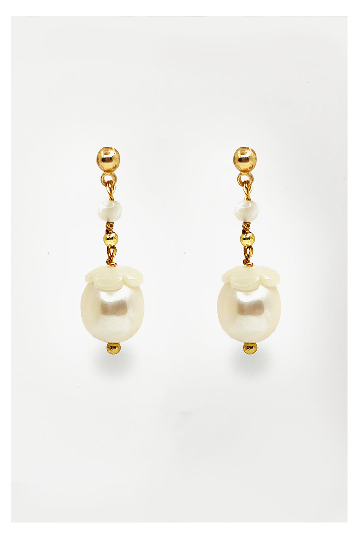 Pearl Pearl! -  Small Berries Pearl Earrings