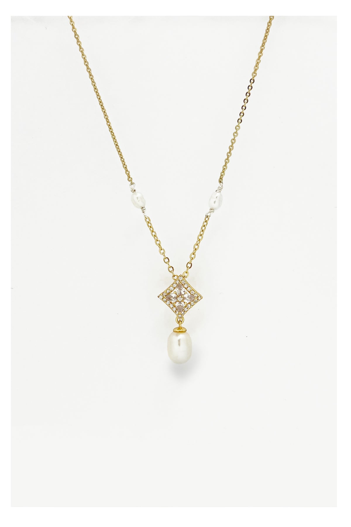 Pearl Pearl! Dimond Heart Short Pearl Necklace